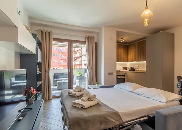 Aurealiving - Trastevere With Rooftop & Gym, Your Place In Apartment *